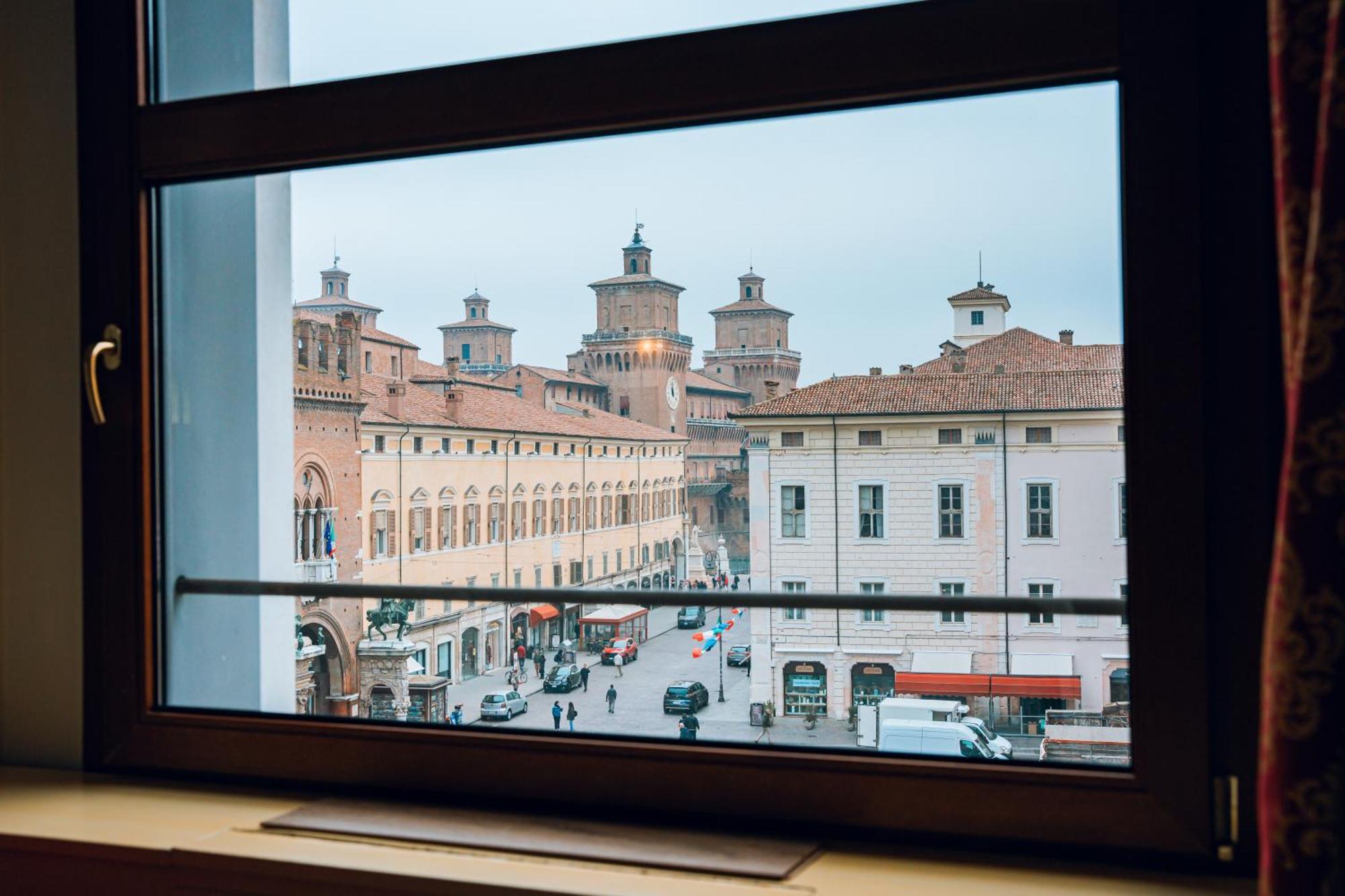 Hotel Torre Della Vittoria 1928 フェラーラ エクステリア 写真